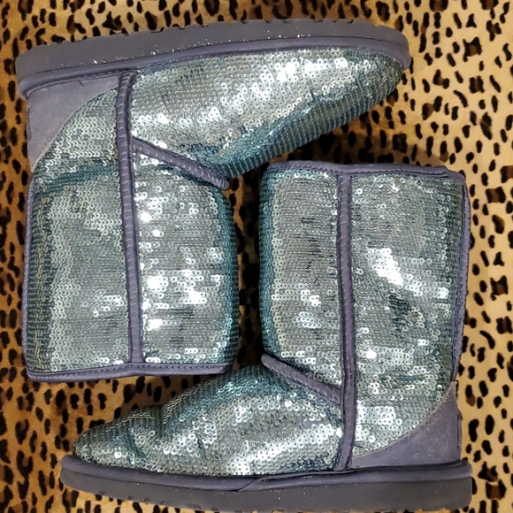 UGG Blue Sequined Short Boot Sz EU 36 US 5 - Picture 5 of 12